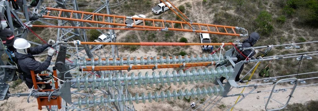 Luvas e mangas isolantes de borracha Ritz para trabalhos em instalações energizadas