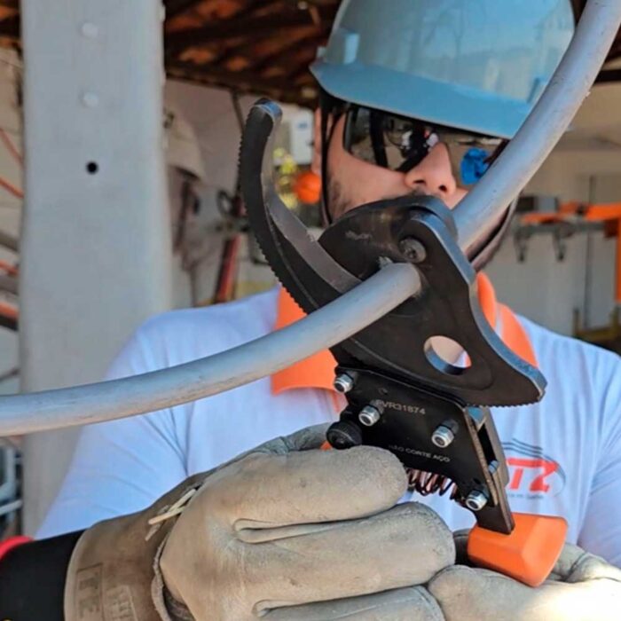 Alicates hidráulicos Ritz para crimpagem de conectores em redes elétricas